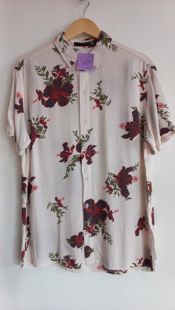 Producto - CAMISAZUMO FLORES NEGRAS
