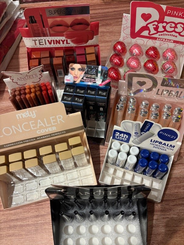 Producto - Kit emprendedor de medias cajas + de 100 productos