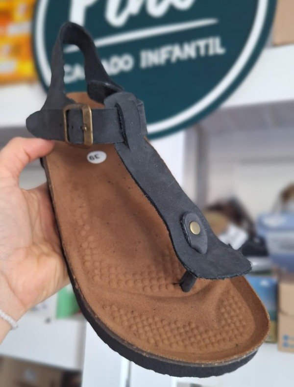 Producto - Sandalia Bonn Negra cuero vacuno