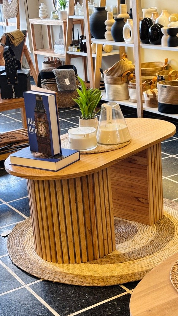 Producto - Mesa ratona ovalada varillada