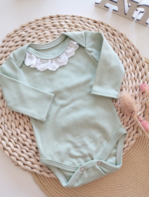 Producto - Body oliva con puntilla