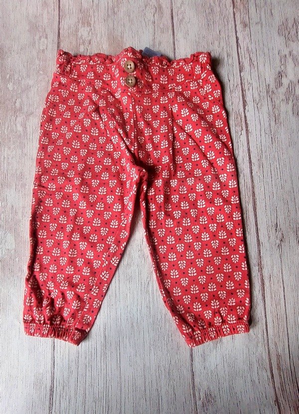 Producto - BABUCHA ROJA CARTERS 9 MESES