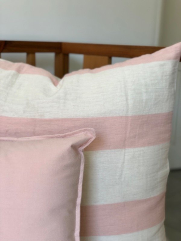 Producto - ALMOHADÓN BAMBÚ ROSA 60x40