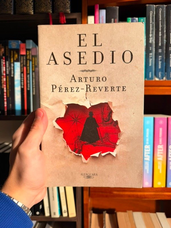 Producto - El asedio (Arturo Perez Reverte)