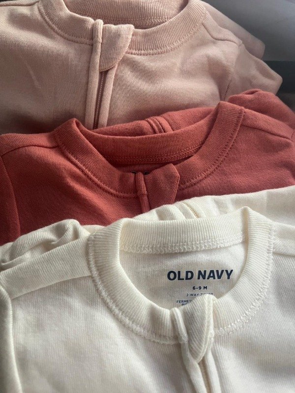 Producto - Pijamas OLD NAVY con cubremanos Talle 6-9 meses - 1