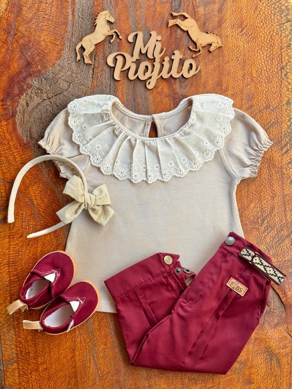 Producto - Remera Beige Beba Cuello Broderie - 5