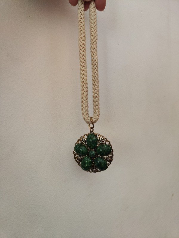 Producto - Collar Flor Piedras Verdes
