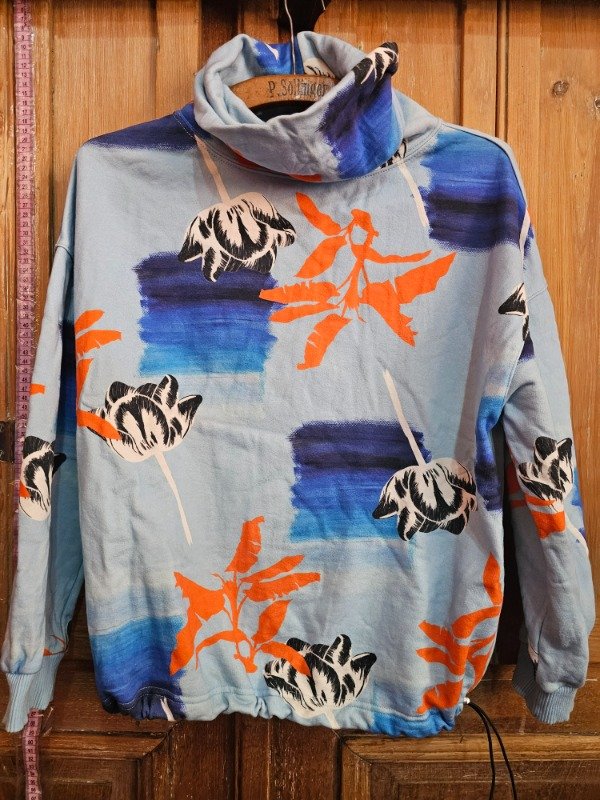 Producto - Buzo Jazmín Chebar Estampado Celeste t.1