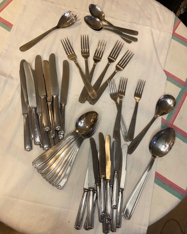 Producto - Set De 46 Cubiertos Acero Inoxidable Gamuza