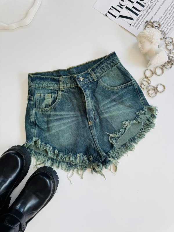 Producto - SHORT MERY DESGASTADO