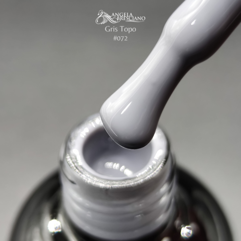 Producto - Esmalte semipermanente GRIS TOPO #072 angela bresciano