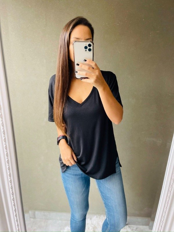 Producto - Remera Basica escote en V