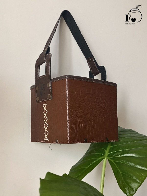 Producto - Canasta matera marron ecocuero