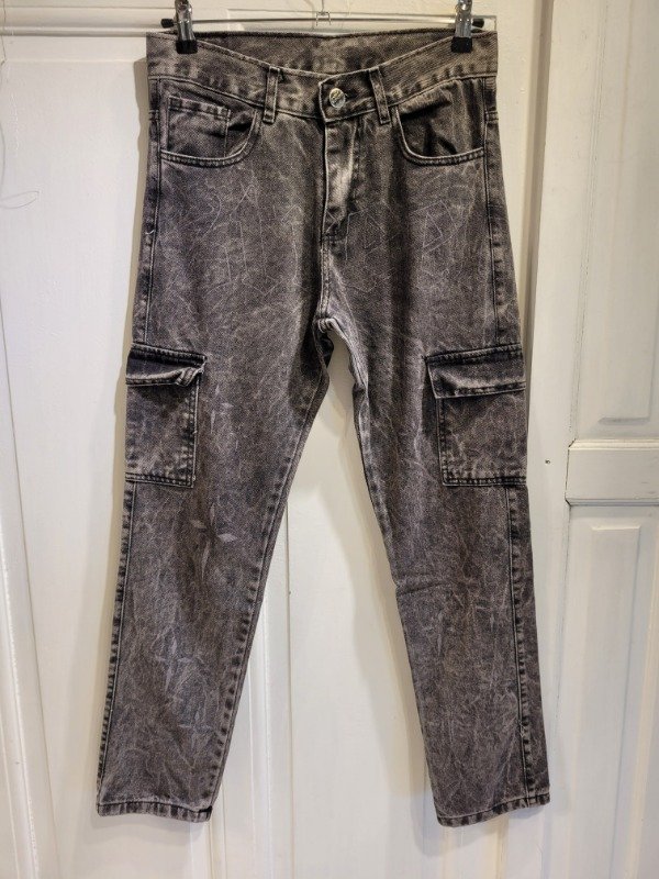 Producto - Jean CACHETS gris cargo Talle 38 - PRECIO: 30X