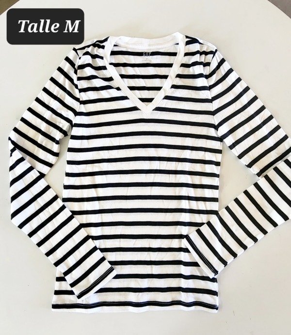 Remera manga larga gap talle M rayada — imagen 2