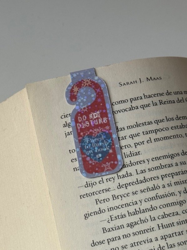 Producto - Señalador magnético holográfico finish my book