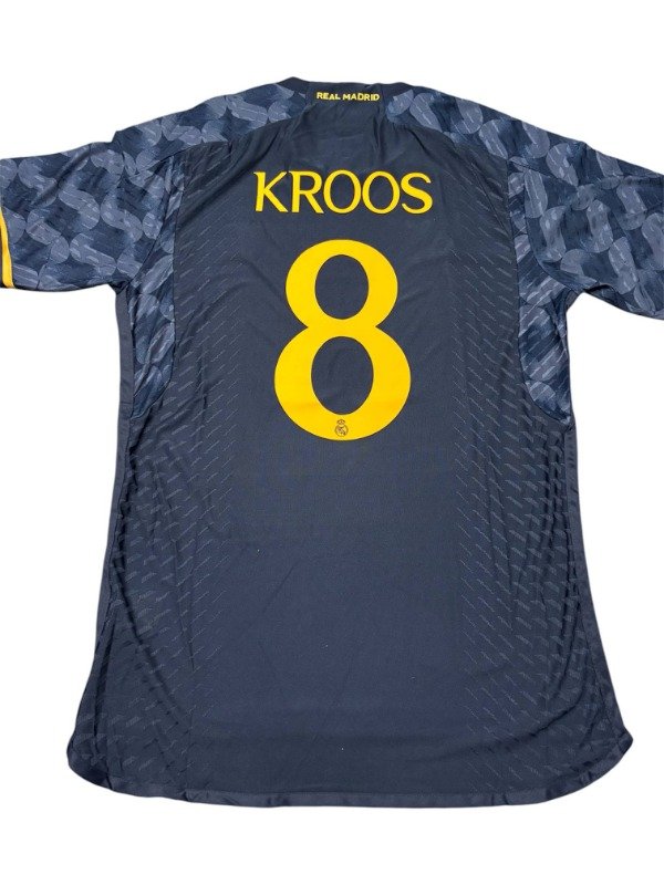 Producto - Real Madrid visitante 23/24 Version jugador - 8 Kroos - 0