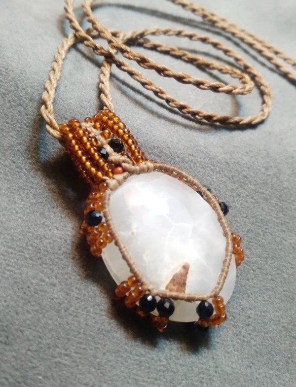 Producto - Amuleto Onix blanco