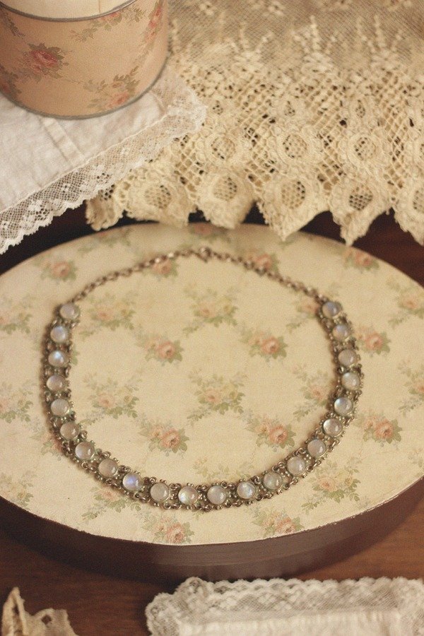 Producto - Antigua Gargantilla "Moonstone"
