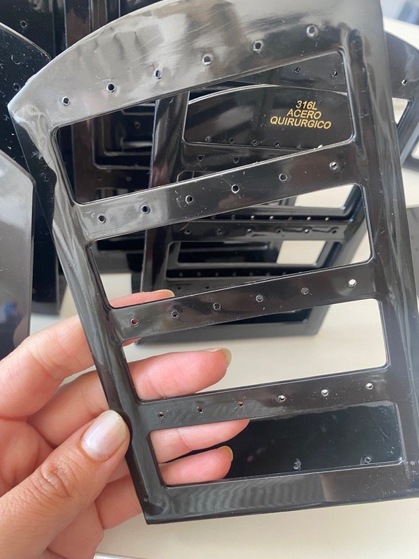 Producto - Exhibidor para aros colgantes negro