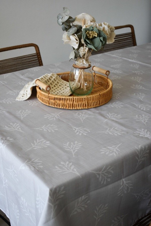 Producto - Mantel Antimanchas Capullo Gris claro