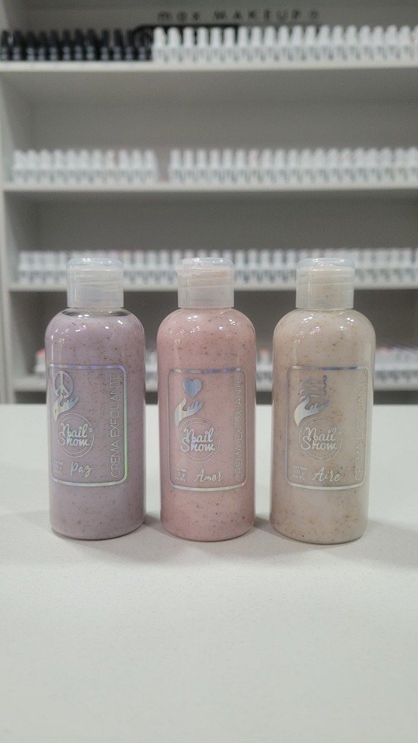 Producto - Crema Humectante y Exfoliante - NAIL SHOW  100gr - 1