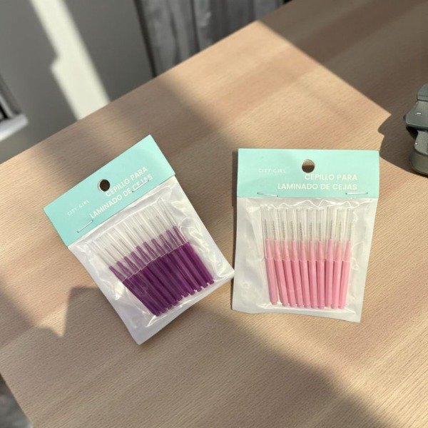 Producto - CEPILLO PARA PESTAÑAS Y CEJAS