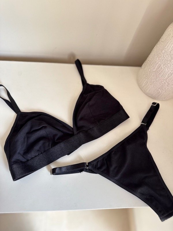 Producto - Conjunto infaltable algodón negro (Less regulable ) - 0