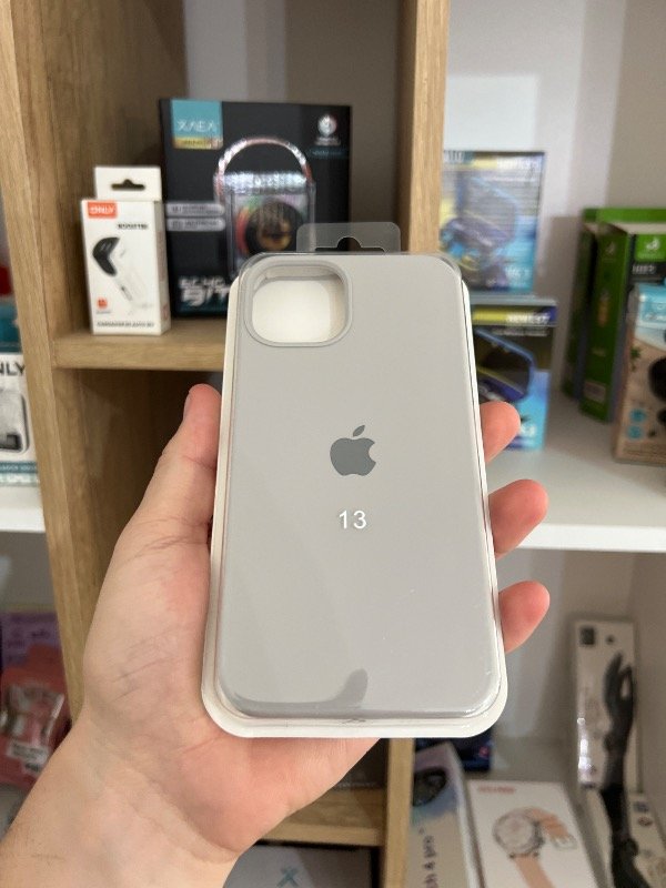 Producto - Funda iPhone 13 Gris