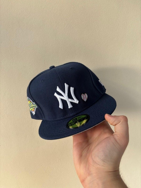Producto - New Era New York Yankees Team Heart Navy 59FIFTY Fitted MLB
