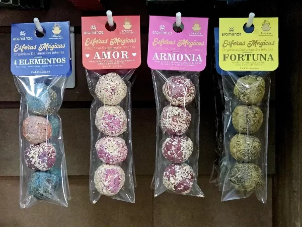Producto - ESFERAS MÁGICAS AROMANZA COLGABLES X4