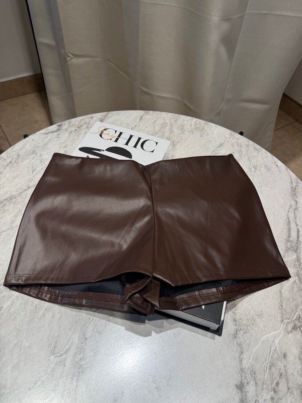 Producto - SHORT HARVEY CHOCOLATE