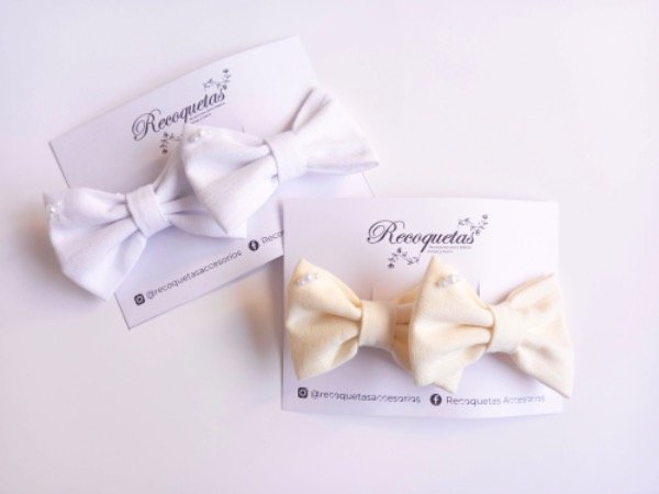Producto - Par de moños con perlas
