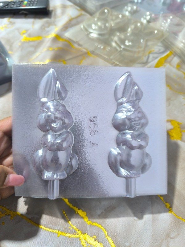 Producto - Placa de acetato paleta conejo parado 958