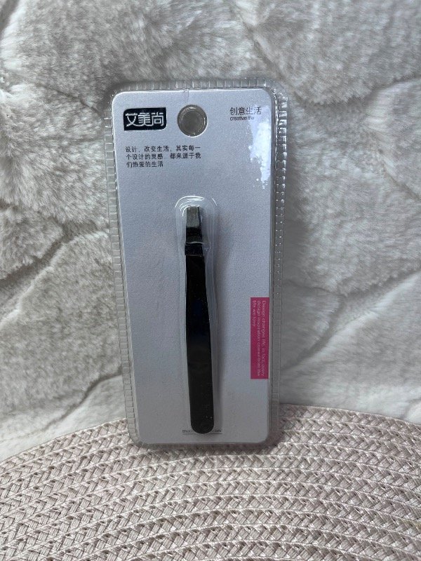 Producto - Pinza recta para cejas