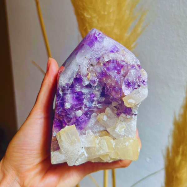 Producto - Obelisco Amatista con calcita cristalizada