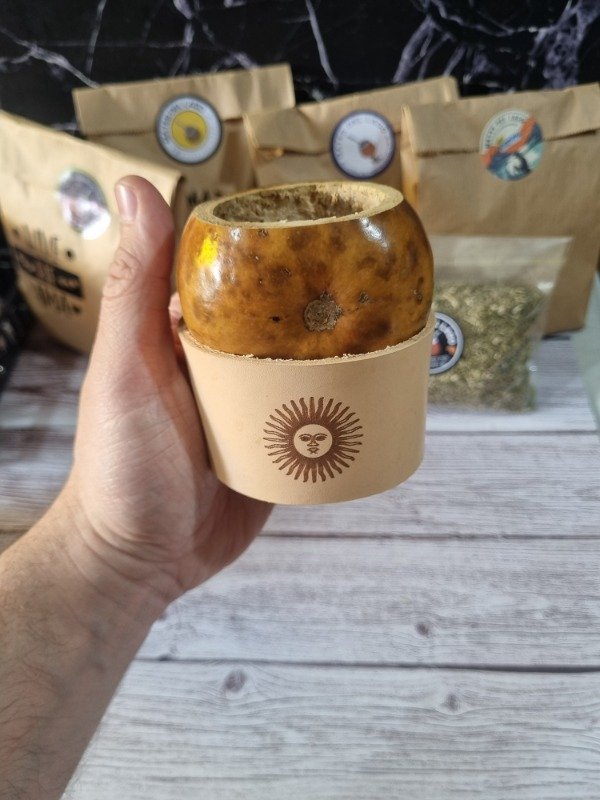 Producto - Mate Galleta con Soporte Grabado del Sol de Mayo - 4