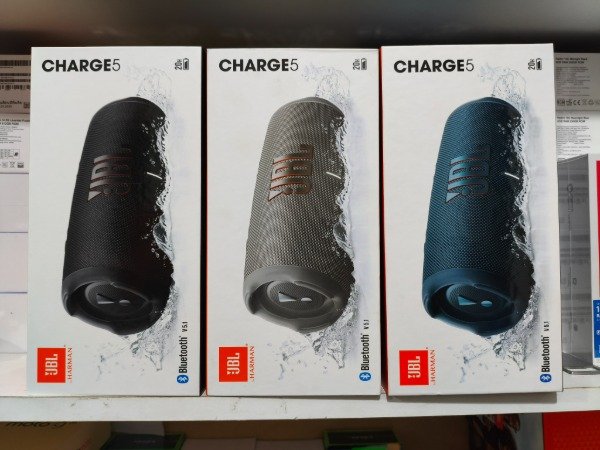 Producto - PARLANTE PORTÁTIL JBL CHARGUE 5