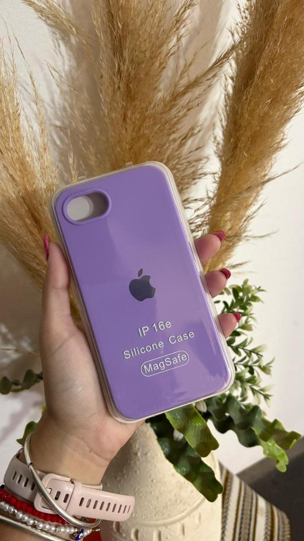 Producto - Silicon case lila - iPhone 16e