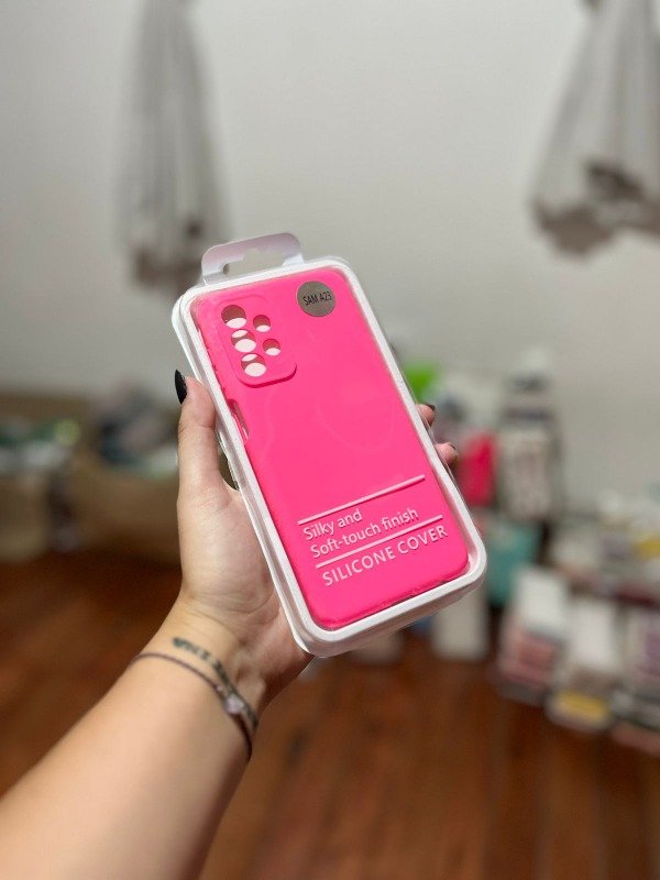 Producto - g32 silicona fucsia con felpa