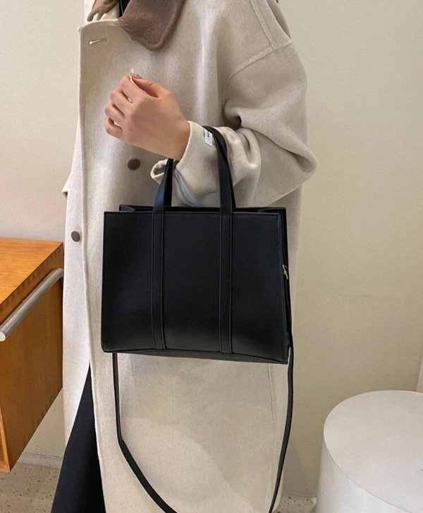 Producto - Cartera de mano y correa desmontable