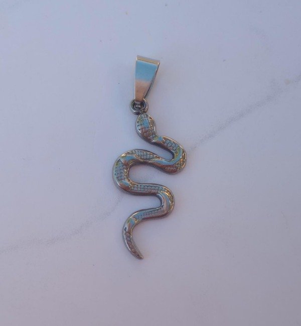 Producto - Dije Serpiente Labrada