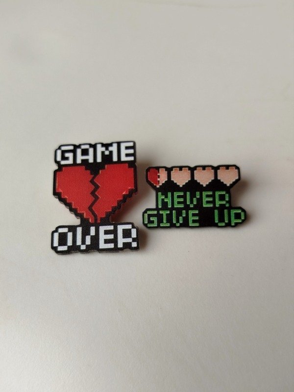 Producto - PINS GAME OVER (Acrilico)