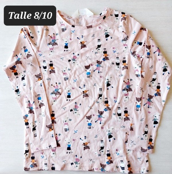 Remera manga larga HyM talle 8/10 conejos