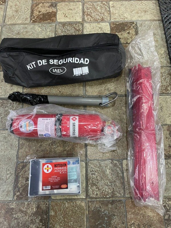 Producto - Kit de Seguridad Reglamentario Auto Vtv