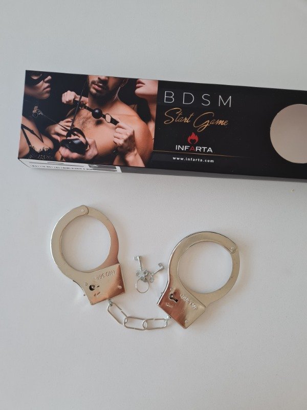 Producto - Esposas de metal