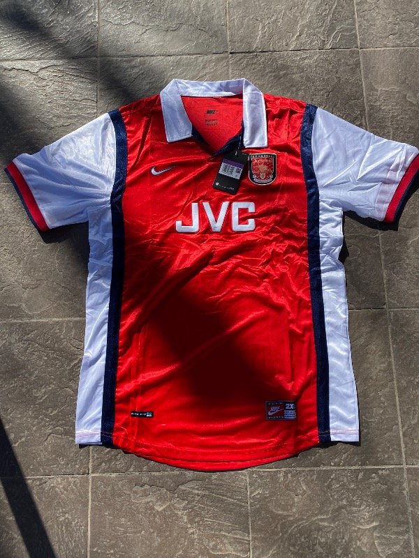 Producto - Arsenal V/JUGADOR TAILANDESA