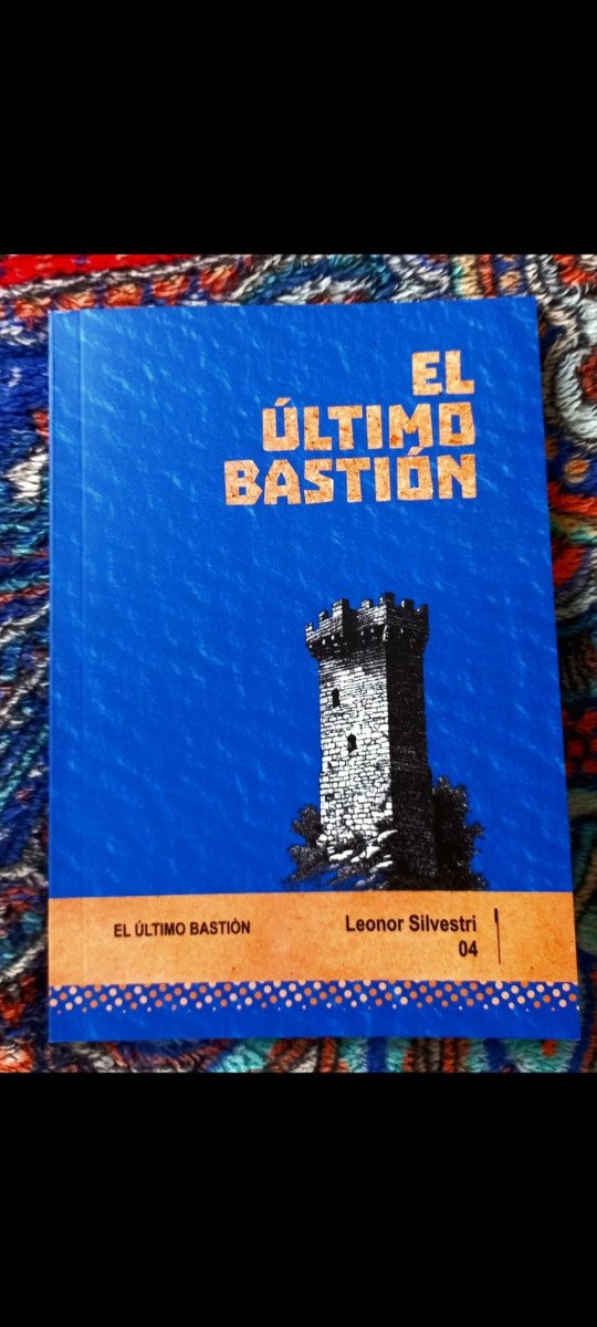 Producto - El último bastión (Colección Última poesía)
