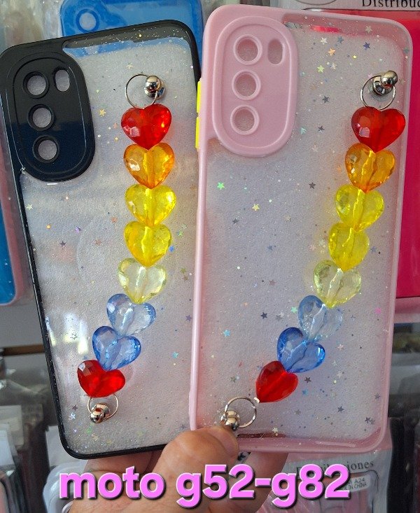 Producto - Fundas cadena corazón. Moto g52-g82