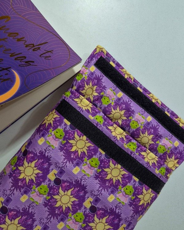 Producto - Fundas para libros extra estándar Enredados Pascal IMPERMEABLE - 0